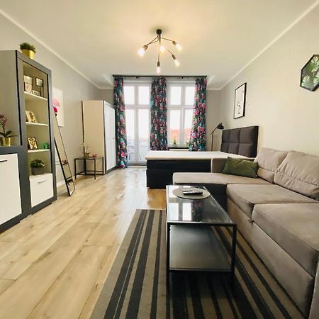 Apartament Flaming Z Balkonem - Scisle Centrum Naprzeciwko Pkp I Pks - Self Check In - Darmowy Parking - Pozne Wymeldowanie - Wystawiamy Fv Opole Ngoại thất bức ảnh