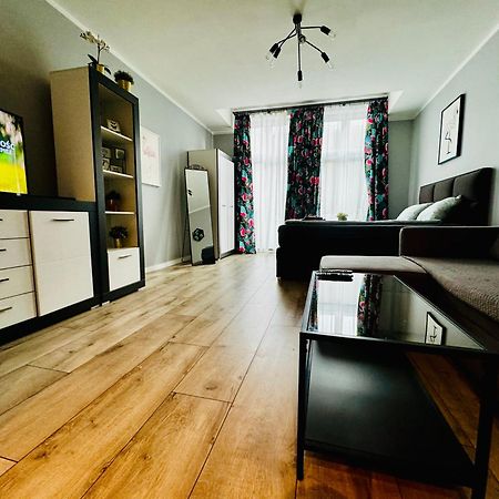 Apartament Flaming Z Balkonem - Scisle Centrum Naprzeciwko Pkp I Pks - Self Check In - Darmowy Parking - Pozne Wymeldowanie - Wystawiamy Fv Opole Ngoại thất bức ảnh