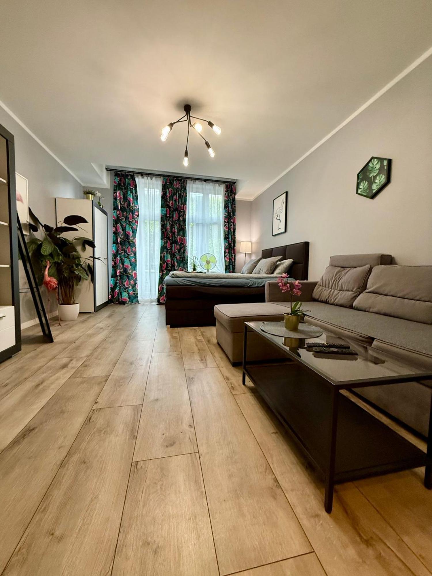 Apartament Flaming Z Balkonem - Scisle Centrum Naprzeciwko Pkp I Pks - Self Check In - Darmowy Parking - Pozne Wymeldowanie - Wystawiamy Fv Opole Ngoại thất bức ảnh